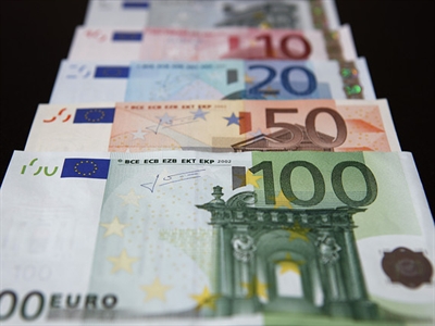 Euro xuống thấp nhất hơn 5 tuần