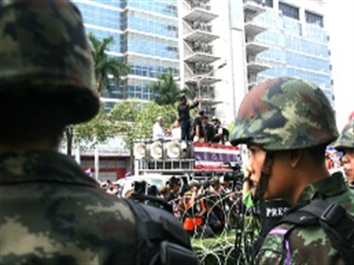 Thái Lan ban hành thiết quân luật
