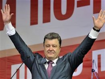 Tỷ phú thân phương Tây thắng cử tổng thống Ukraine