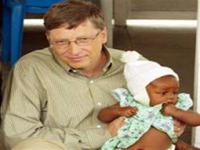 Bill Gates trồng “siêu chuối”, cứu dân châu Phi
