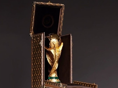 Louis Vuitton thiết kế hộp đựng cúp vàng World Cup 2014