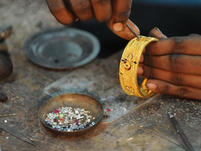 Ấn Độ vẫn tiếp tục hạn chế nhập khẩu vàng