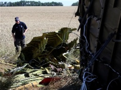 Tìm thấy thêm thi thể nhiều hành khách nơi MH17 rơi
