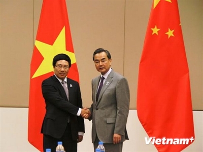 Phó Thủ tướng Phạm Bình Minh gặp Ngoại trưởng Trung Quốc