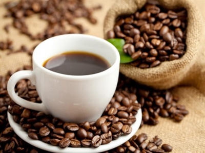 Giá cà phê Tây Nguyên cuối tuần đảo chiều giảm xuống 40,9-42 triệu đồng tấn