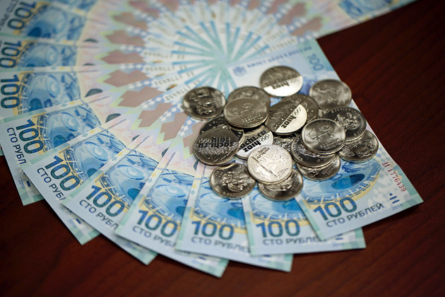 Ruble tăng mạnh nhất 11 năm