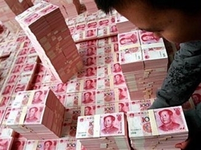 Quan tham Trung Quốc giấu 37kg vàng và 20 triệu USD tại nhà