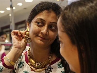 Nhập khẩu vàng Ấn Độ quý III/2014 tăng 2 lần khi giá giảm