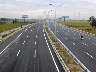 "Việt Nam cần xây dựng hơn 6.000km đường cao tốc"