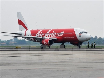Thêm một máy bay của hãng AirAsia gặp trục trặc kỹ thuật