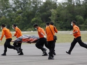 Bí ẩn thi thể nạn nhân AirAsia mang phao cứu sinh