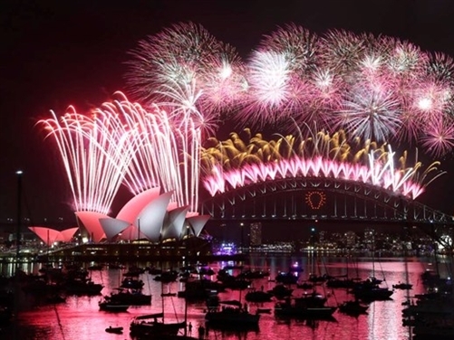 Thế giới rộn ràng đón năm mới 2015