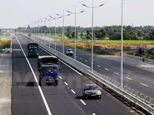 Đề xuất xây đường nối Đại lộ Đông Tây-cao tốc Trung Lương