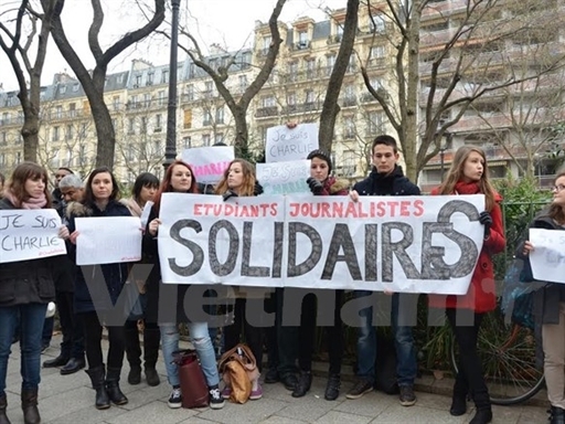 Hơn 100.000 người biểu tình lên án vụ tấn công Charlie Hebdo