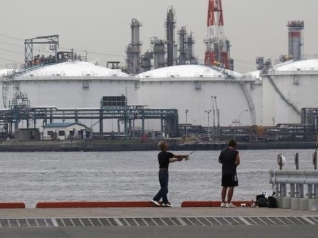 IEA: Lượng dầu thô chế biến tháng 12/2014 đạt kỷ lục