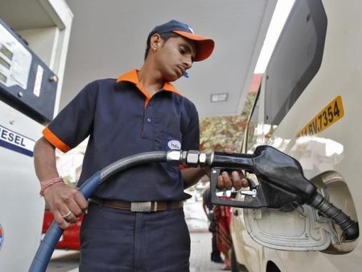 Châu Á áp thuế suất mới đối với nhiên liệu khi giá dầu giảm