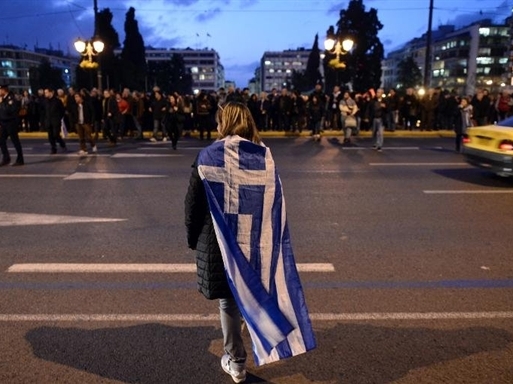 Hy Lạp bị hạ xếp hạng tín nhiệm