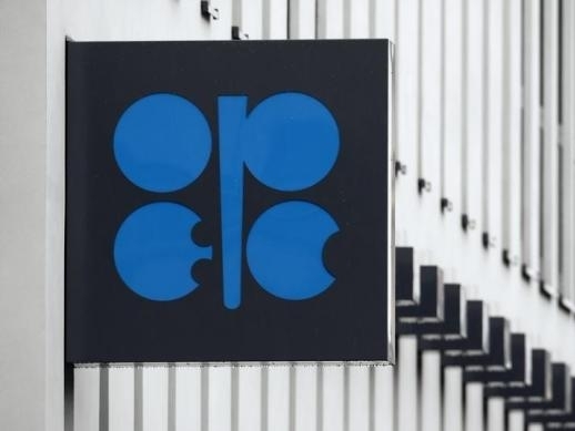 Nguồn cung dầu OPEC tháng 2 thấp nhất 8 tháng