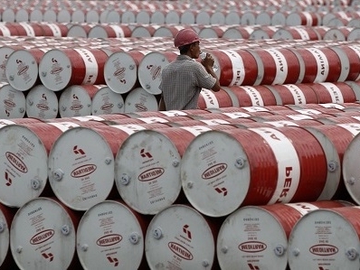 Arab Saudi nâng giá bán dầu thô trước dấu hiệu nhu cầu hồi phục