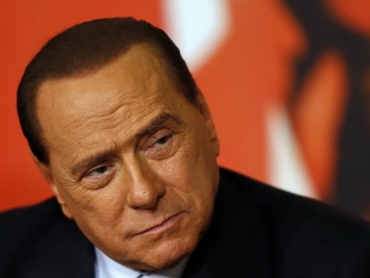 Cựu thủ tướng Ý Berlusconi trắng án