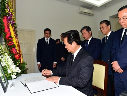 Thủ tướng Nguyễn Tấn Dũng: Ghi nhớ tình cảm và sự giúp đỡ quý báu của Ngài Lý Quang Diệu