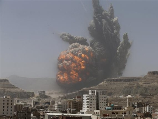 Liên quân Ả rập ngừng chiến dịch không kích Yemen