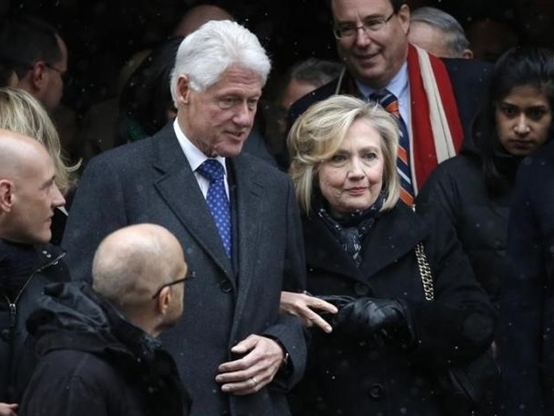 Nhà Clintons đã kiếm được 30 triệu USD từ đầu năm 2014
