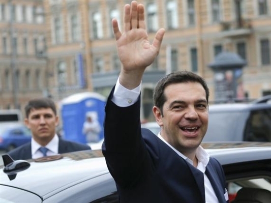 Hy Lạp bất ngờ nhượng bộ trước thềm hội nghị khẩn Eurozone