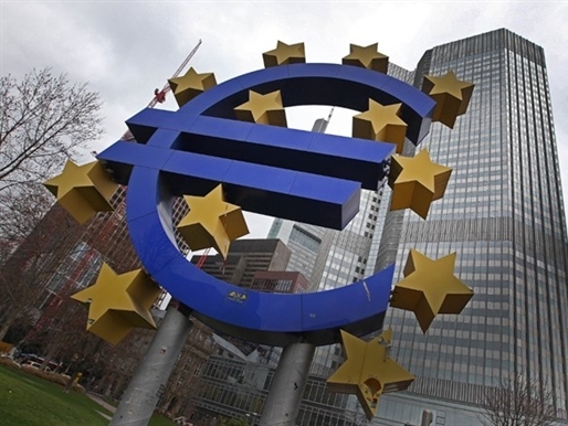 ECB đối mặt áp lực lạm phát yếu trước thềm cuộc họp chính sách