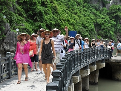 Du lịch Việt hồi hộp ngóng tin miễn visa