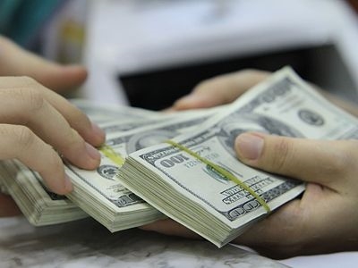 Ngân hàng giảm vay ngoại tệ