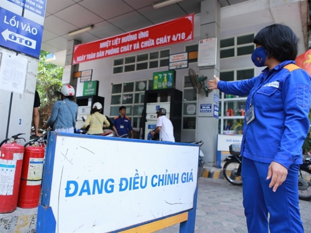 Giá xăng tại Việt Nam đắt thứ 3 thế giới?