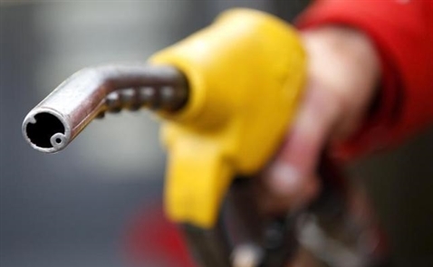 Giá dầu tăng trở lại do hy vọng thừa cung giảm, đóng băng sản lượng