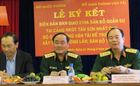 Quân đội bàn giao 21ha đất mở rộng sân bay Tân Sơn Nhất