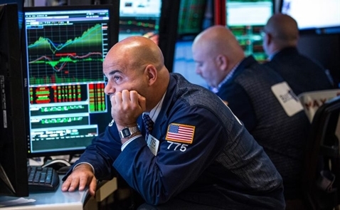 Dow Jones lại giảm điểm do nhà đầu tư lo lắng về Fed
