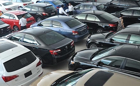 Doanh số bán xe ô tô tiếp tục sụt giảm