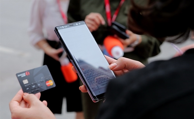 Từ QR code đến Samsung Pay: Ưu thế của ngân hàng 4.0