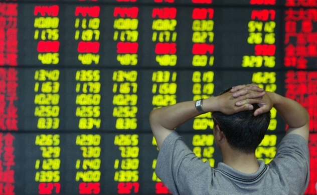 Trung Quốc mất ngôi vị thị trường chứng khoán số hai thế giới vì ông Trump