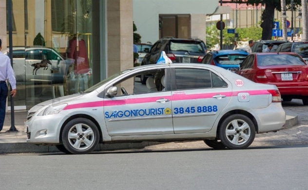 Tụt hậu, Taxi Saigontourist bỏ cuộc đua?