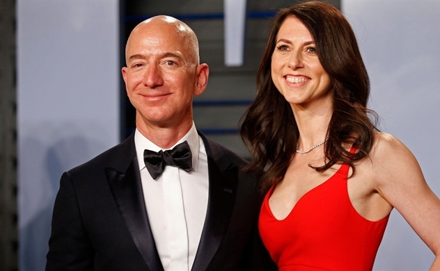 Tỉ phú Jeff Bezos ly dị vợ sau 25 năm