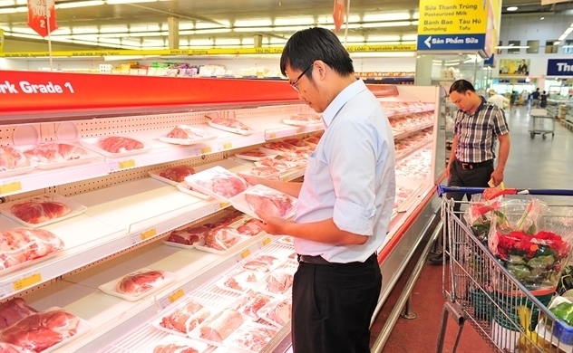 Giá thịt lợn tăng có thể đẩy lạm phát Việt Nam tăng 0,75% trong tháng 11