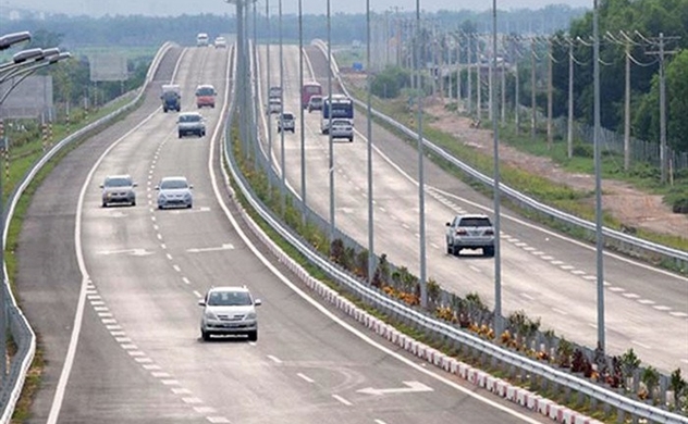 North-South Expressway bidding shortlists 32 domestic investors: VnExpress