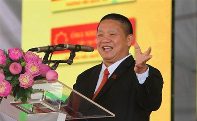 Chủ tịch Lê Phước Vũ vung tiền mua 3 triệu cổ phiếu Hoa Sen