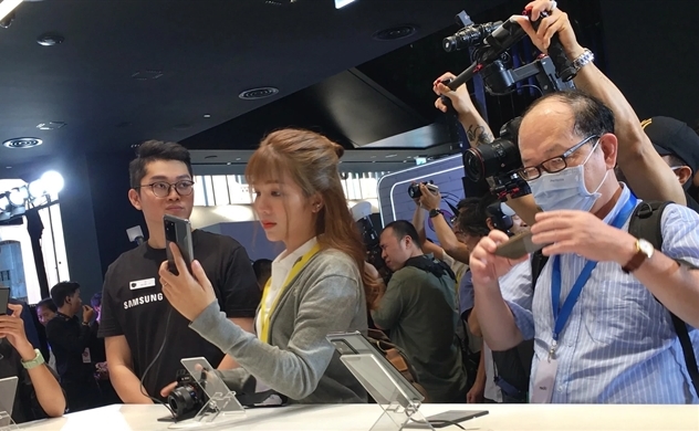 Không như Apple, các nhà máy smartphones của Samsung tại Việt Nam vẫn đang hoạt động hết công suất mặc virus corona