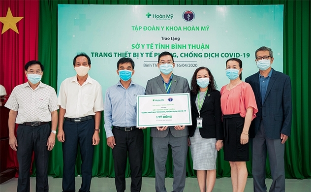 Tập đoàn Y khoa Hoàn Mỹ tài trợ trang thiết bị y tế trị giá 1 tỉ đồng cho Sở Y tế tỉnh Bình Thuận