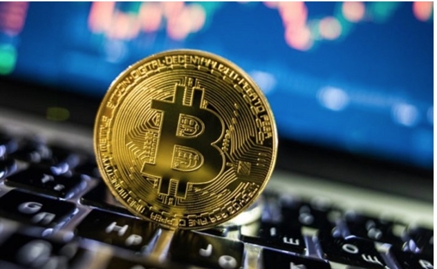 Tiếp tục tăng cao, Bitcoin vượt 7.600 USD