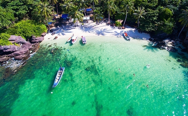 Vietnam’s top tourist destinations reopen following social distancing ease