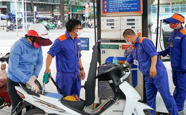 Vietnam ministry to punish petrol stations for hoarding fuel