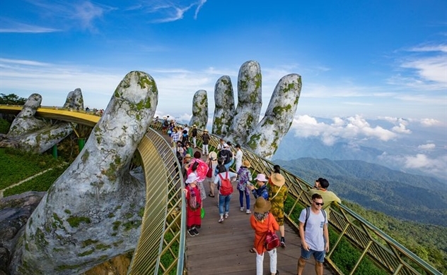 Vietnam’s five-month tourism revenue drops 54% on pandemic