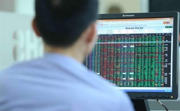 Vietnam stock fails to surpass 900 points in a gaining session